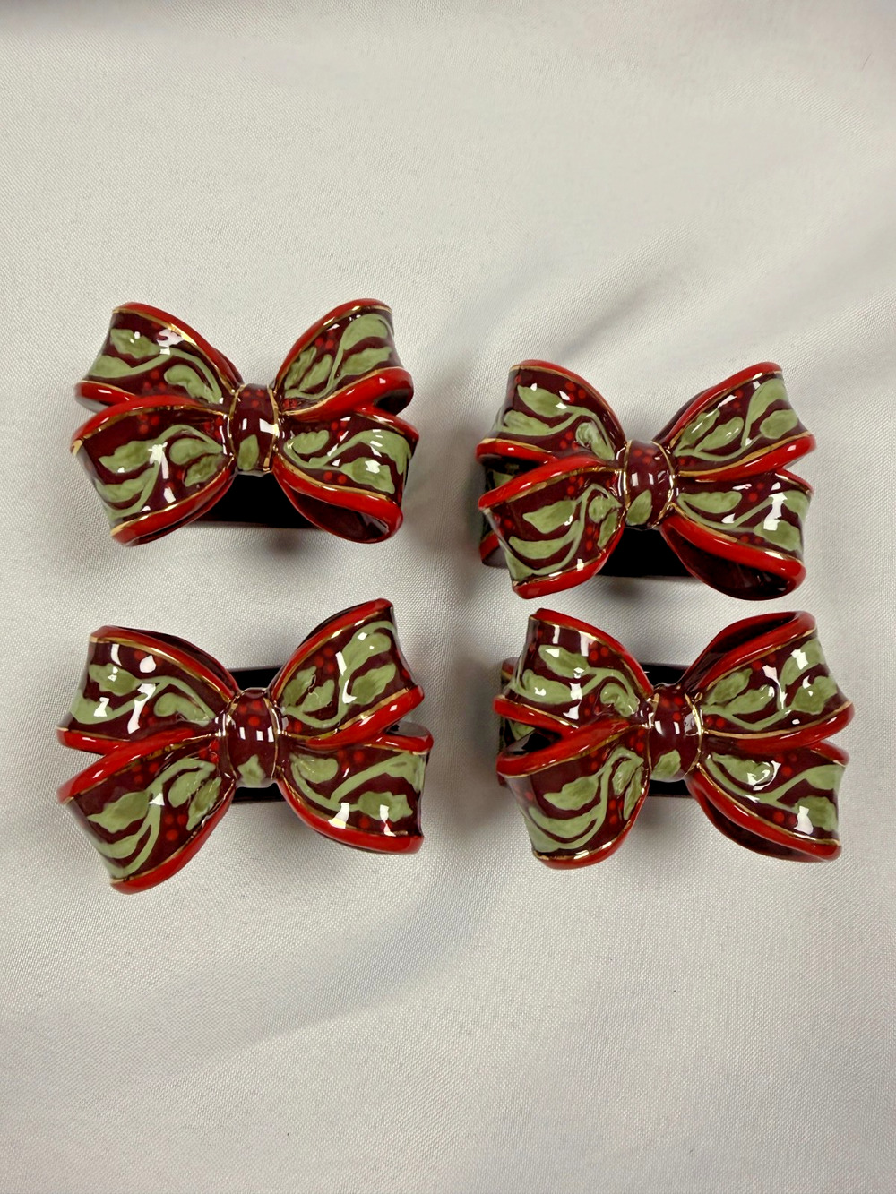 Ceramic Bow Napkin Rings Red Green Hand Painted Holiday Table Decor Set 4